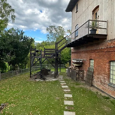 Urlaub In Einer Historischen Wassermuehle An Der Trave Lubeca Exterior foto
